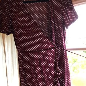 Polka dot wrap dress. 3 ITEMS FOR 15$